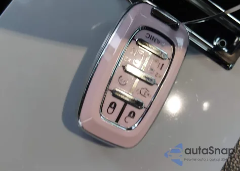 2020 Chrysler Pacifica Touring L z USA, uszkodzony, nr VIN 2C4RC1BG7LR273106